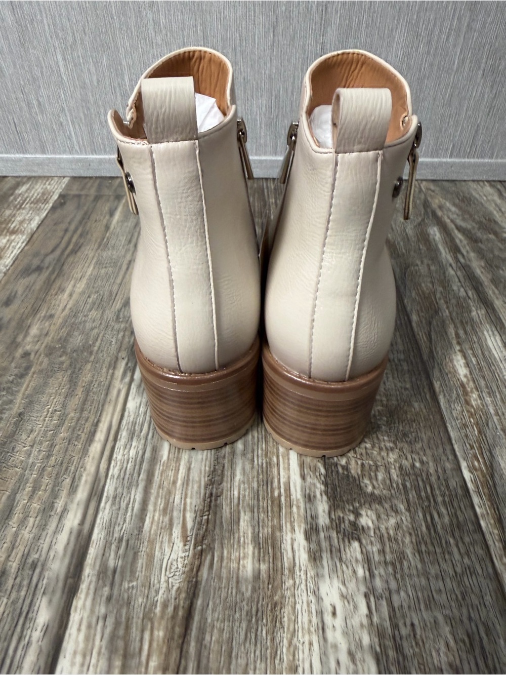 Patrizia by Spring Step Women's Cream Ankle Bootie with Side Zip Size 8.5 - Picture 10 of 16